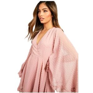 GORGEOUS DOBBY CHIFFON WIDE SLEEVE SKATER DRESS // PINK , BLUSH